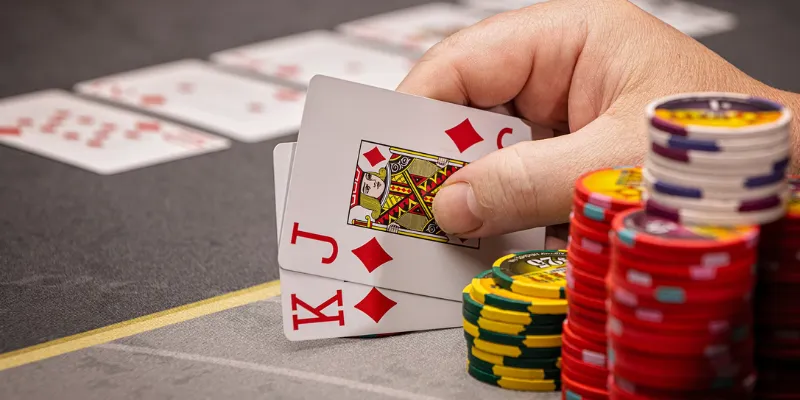 Hướng dẫn luật Poker online dành cho tân thủ